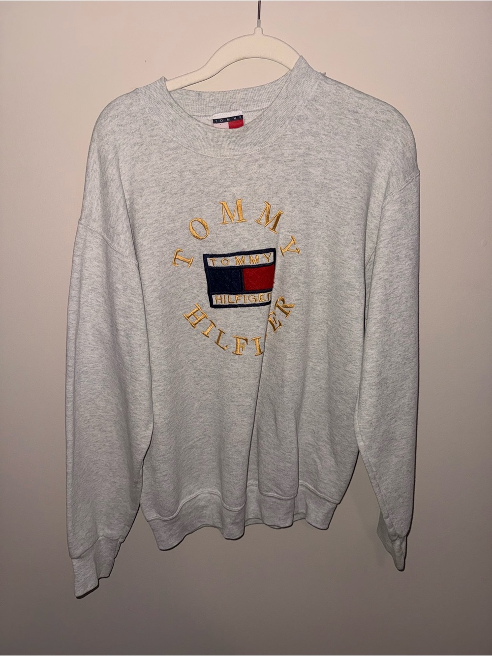 Tommy Hilfiger Light Gray Crewneck Sweatshirt with Flag Embroidery